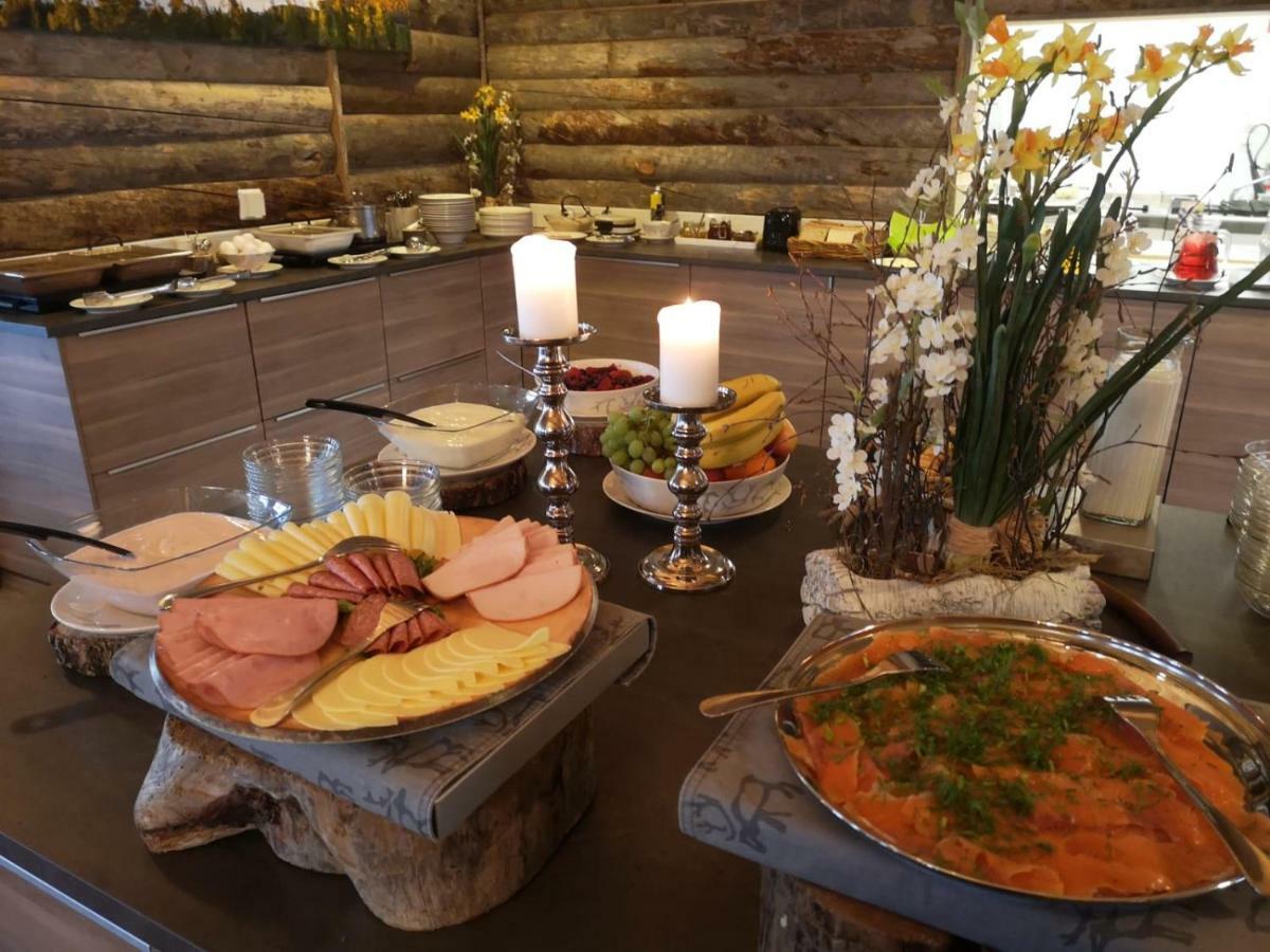 סאריסלקה Wilderness Hotel Muotka & Igloos מראה חיצוני תמונה